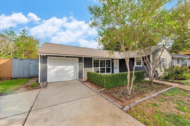 Building Photo - 5310 Pagewood Ln