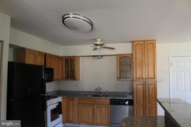 Building Photo - 6433 Downing Ct