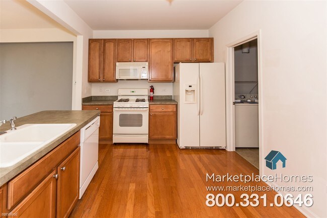 Building Photo - 408 Legend Ln