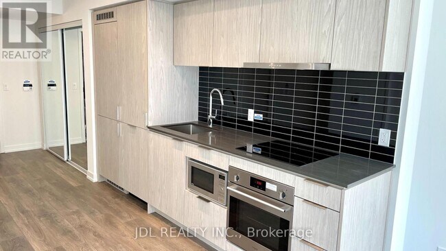 Photo du bâtiment - 60 Shuter St