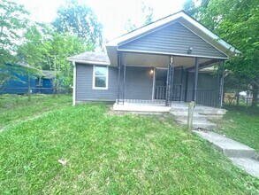 Building Photo - 1147 Bacon St