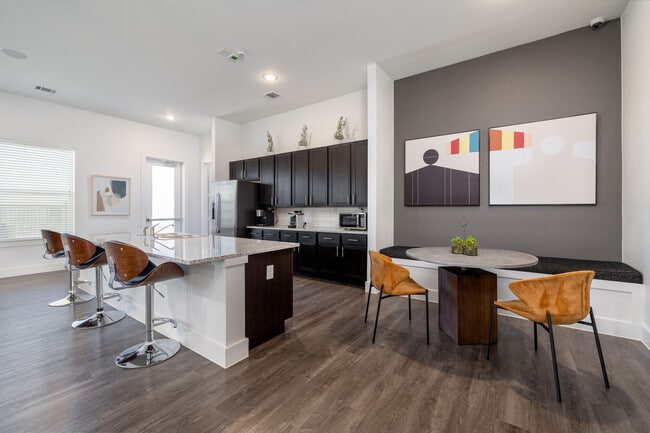 Foto del edificio - Moonlight Apartments