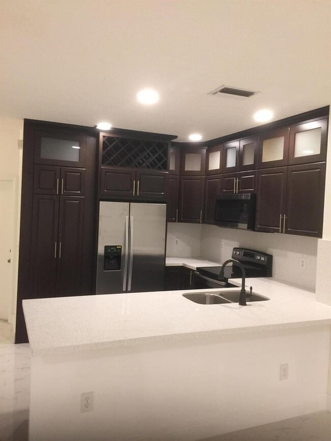 Foto del edificio - 401 SW 120th Ave