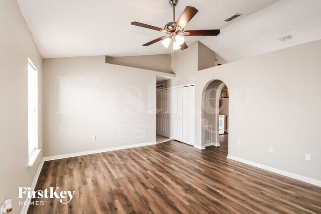 Foto del edificio - 6565 Gentle Oaks Dr