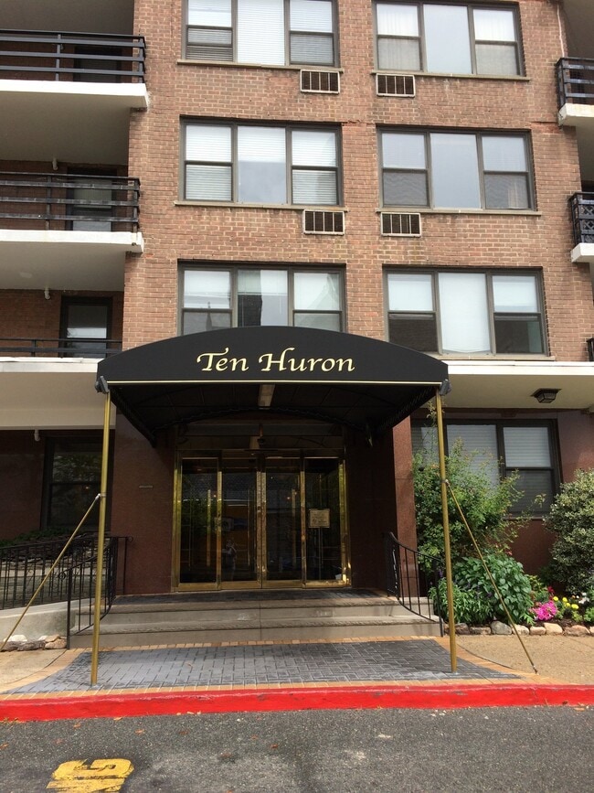 Building Photo - 10 Huron Ave