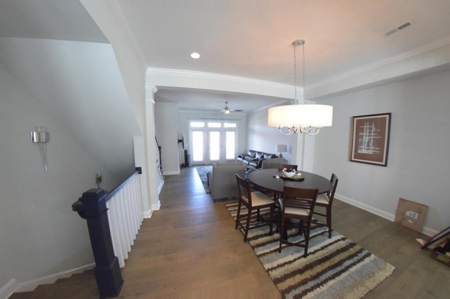 Building Photo - 262 Iverson Way