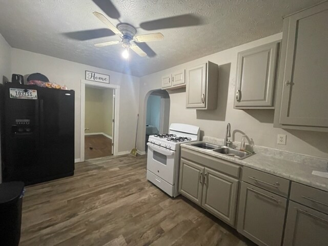 Foto del edificio - 810 E 8th St
