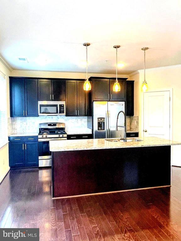 Building Photo - 24558 Rosebay Terrace
