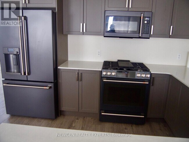 Photo du bâtiment - 189 Dr Richard James Cres