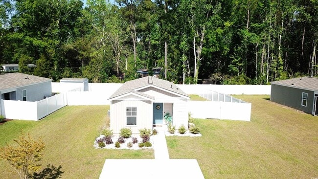 Building Photo - 486 Samara Drive
