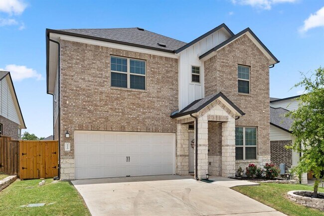 Foto del edificio - 12710 Bloomington Dr