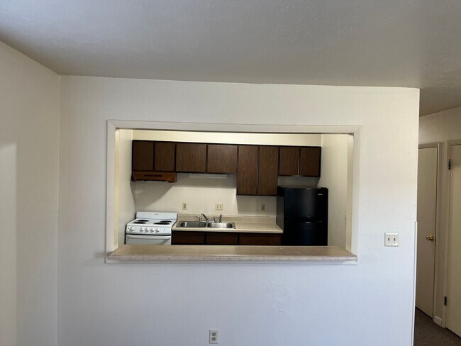 Building Photo - 509 Kansas