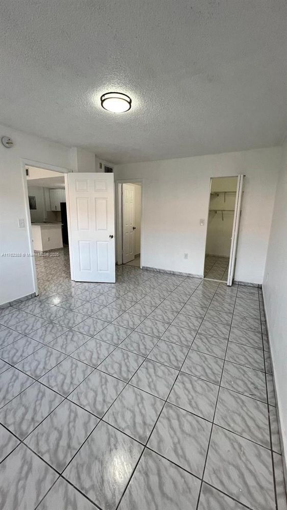 Foto del edificio - 8095 NW 8th St