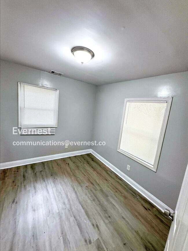 Foto del edificio - 2972 1st Ave SW