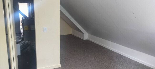 Building Photo - 966 Ida Ave