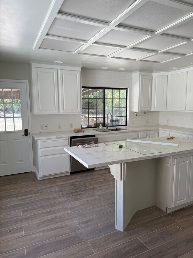 Building Photo - Beautiful 4/2.5 Granite Bay Home