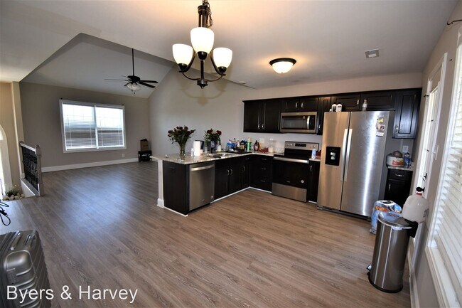 Foto del edificio - 4 br, 3 bath House - 1164 Racker Drive