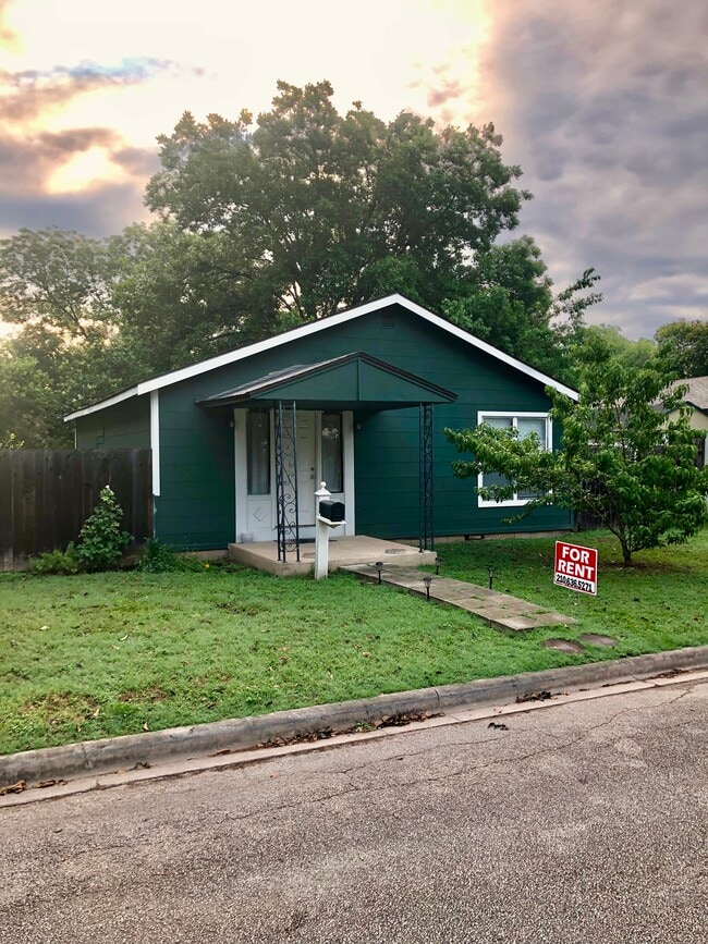 Building Photo - 502 Beacon