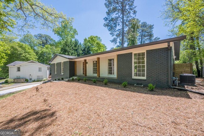 Foto del edificio - 3350 Pine Meadow Rd NW