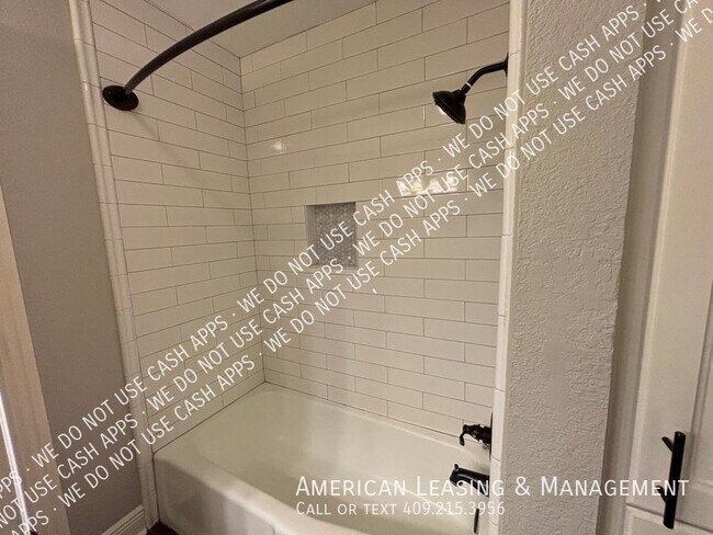 Foto del edificio - 2207 Spring Oak Ln