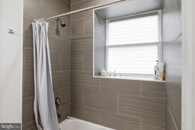 Foto del edificio - 925 N Broad St