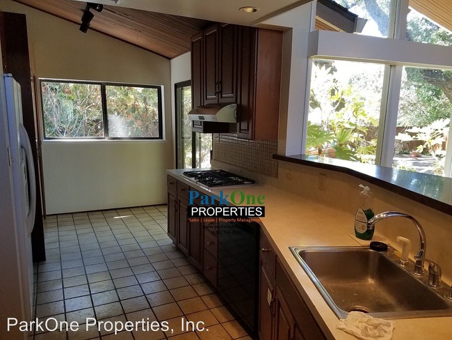 Foto del edificio - 4 br, 2 bath House - 43 Berkeley Ave