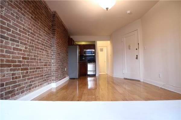 Primary Photo - 335 W 85th St