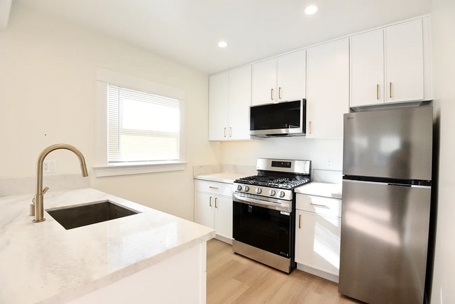 Foto del edificio - 7417 Herschel Ave