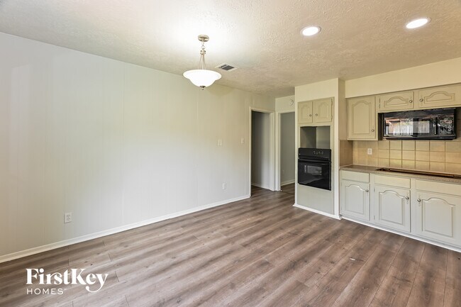 Foto del edificio - 7207 Foxwick Ln