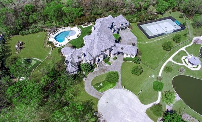 Building Photo - 2500 Stone Haven Ct