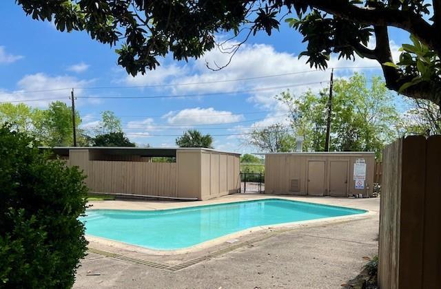 Foto principal - 9101 Country Creek St