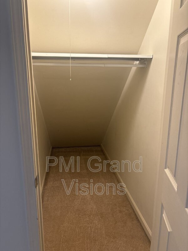 Foto del edificio - 1306 Arthur Ave