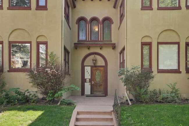 Photo - Two-Story Apartment with Parking in Uptown