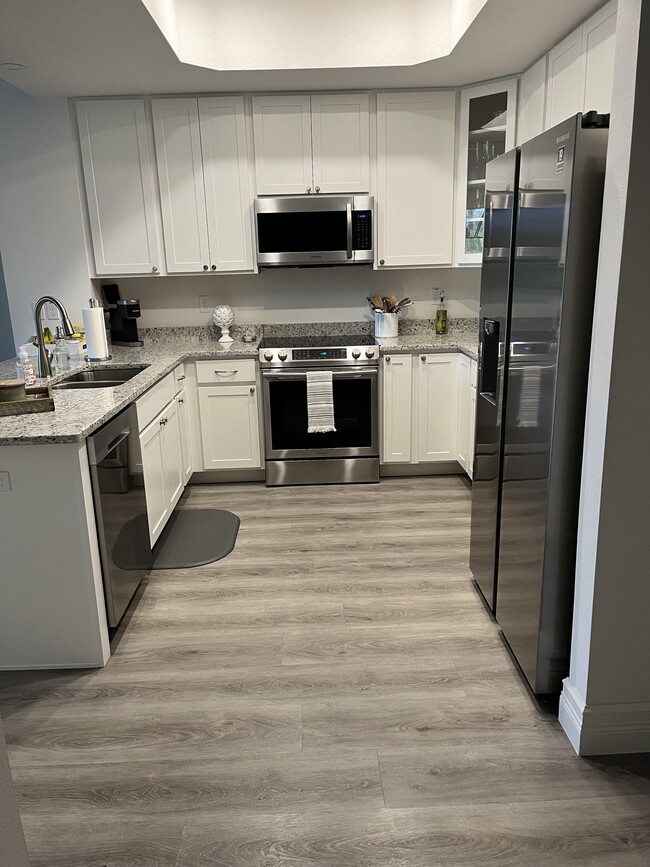 Building Photo - 799 Sterthaus Dr