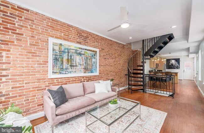 Foto del edificio - 2808 E Fairmount Ave