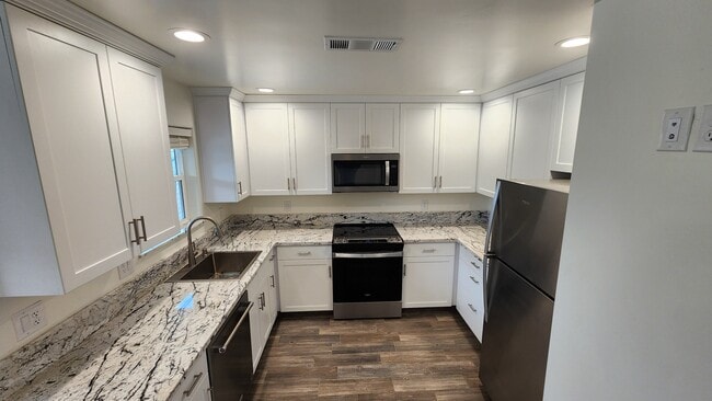 Foto del edificio - 1659 Bullard Ave.