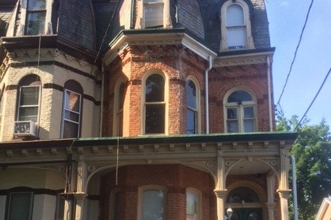 Primary Photo - 950 Columbia Ave
