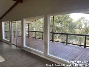 Building Photo - 423 Carpenter Dr