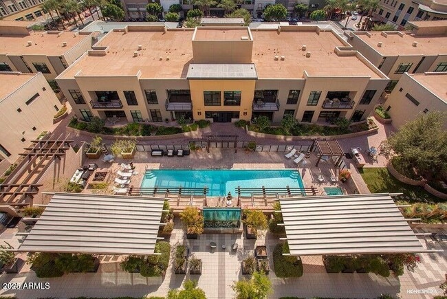 Building Photo - 15215 N Kierland Blvd