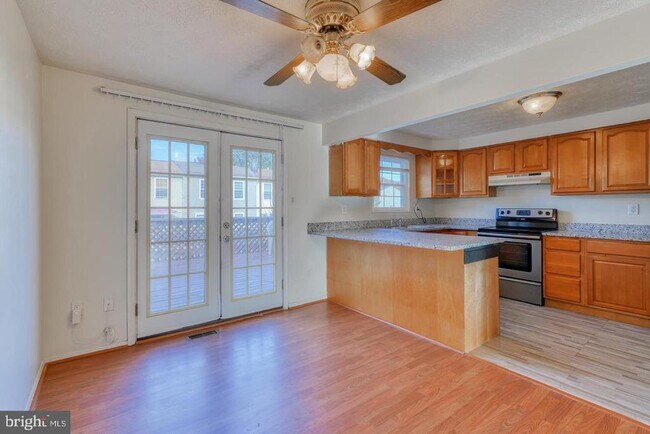 Building Photo - 4000 Rustico Rd