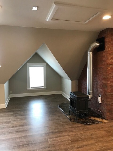 Vista de la sala de estar - 1339 N Nevada Ave