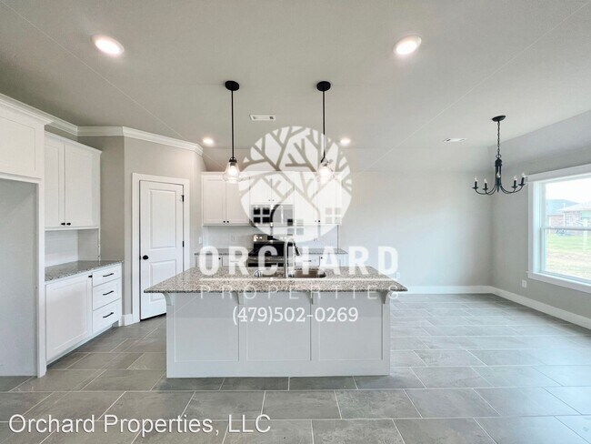 Foto del edificio - 4 br, 2 bath House - 983 Madden St.