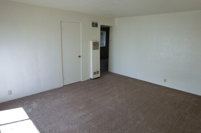 Foto del edificio - Upstairs Apartment