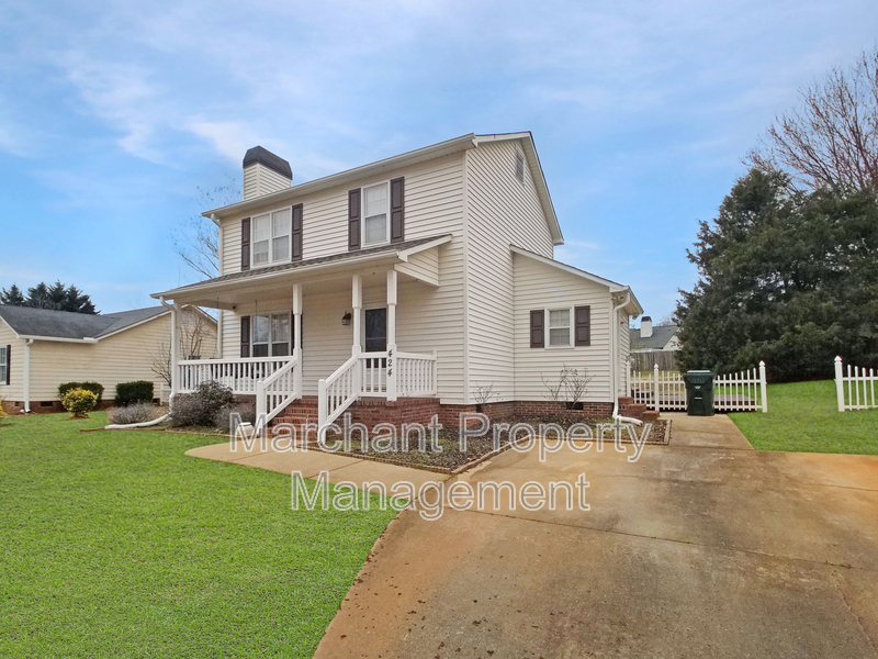 Foto principal - 424 Laurel Tree Ln