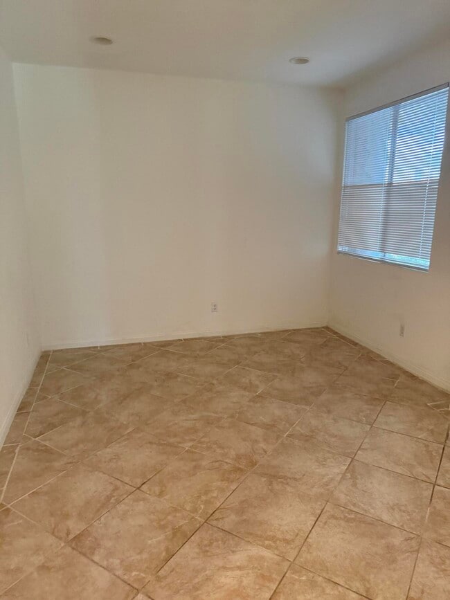 Building Photo - 82423 Sardinia Rd