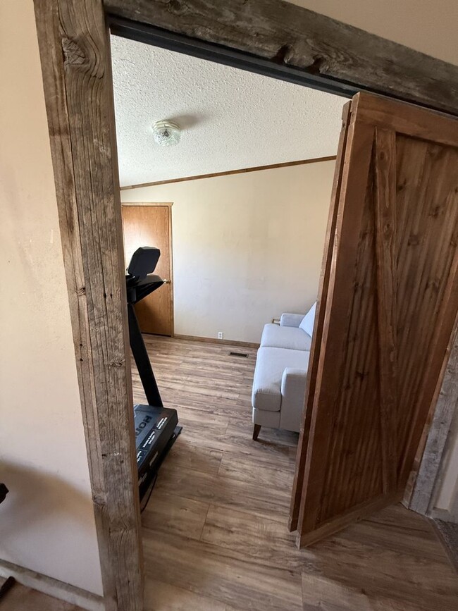 Building Photo - 468 N Duck Springs Dr