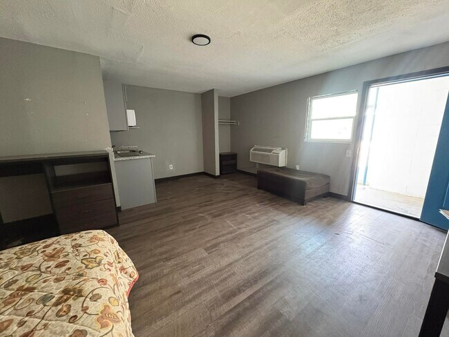 Foto del edificio - 711 Pasadena Fwy