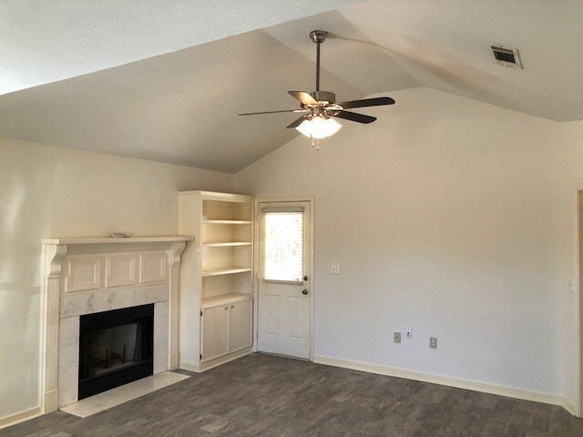 Foto del edificio - 2 bed, 2 bath home for rent in Barnett Bend!