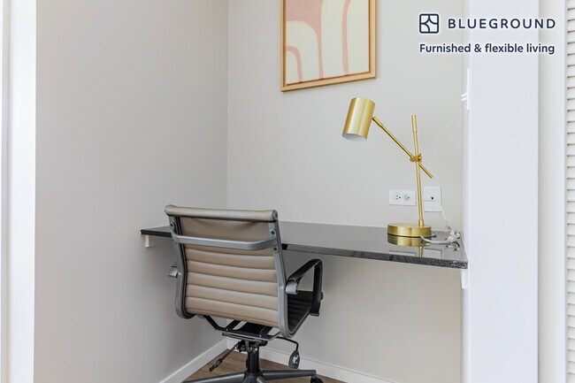 Foto del edificio - 211 W Scott St