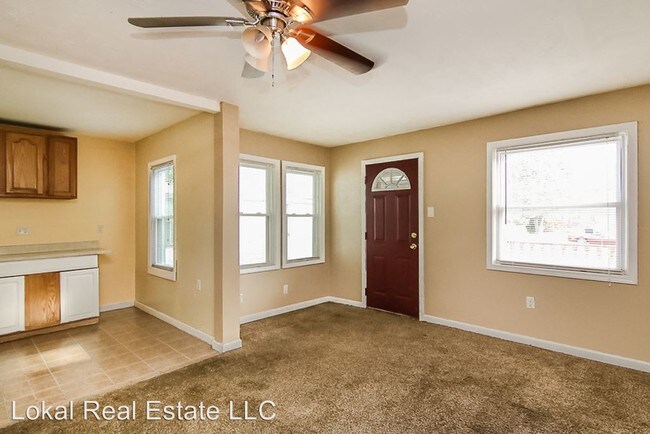 Building Photo - 3 br, 1 bath House - 13341 Wainfleet Ave